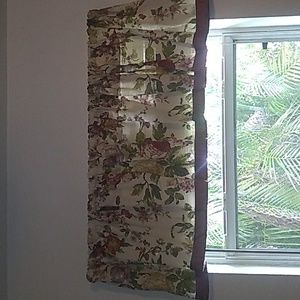Set of 2 Floral Print Valances
